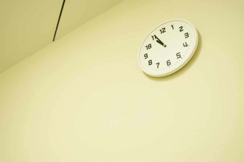 Long working hours may alter brain structure, preliminary findings suggest