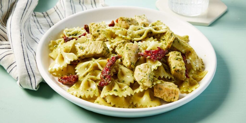 The Lazy 5-Ingredient Chicken Pasta I Can’t Stop Making