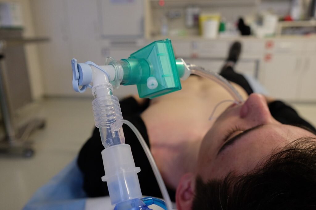 Soft robot intubation device, designed specifically for non-expert users, could save lives