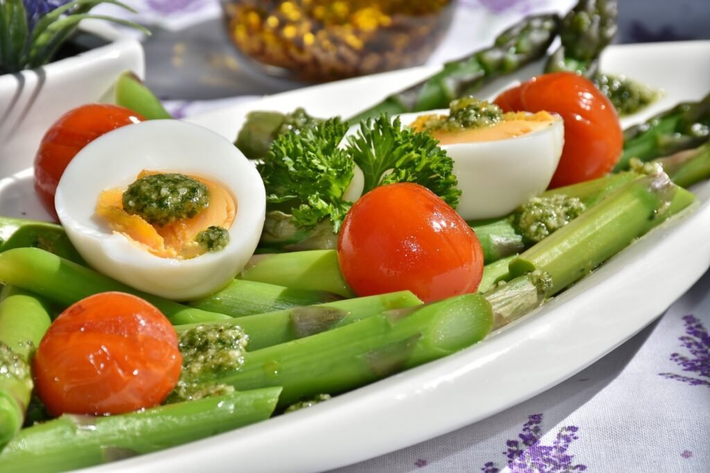 Billions lack access to healthy diets, but solutions are within reach, says new report