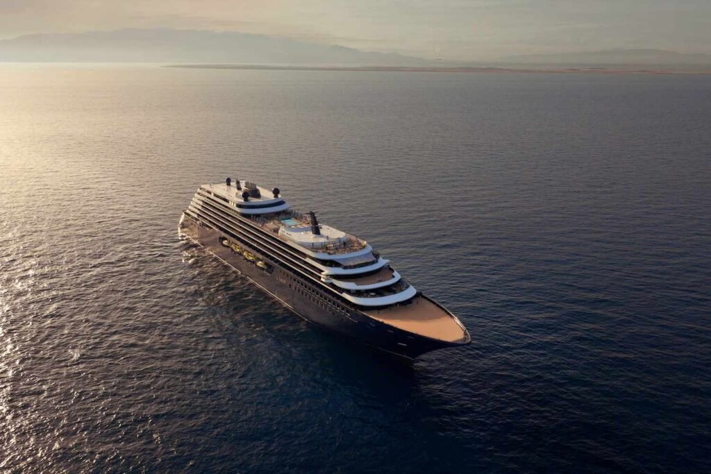 Chefs Michael Mina and Fabio Trabocchi Bring Firepower on Ritz Yachts
