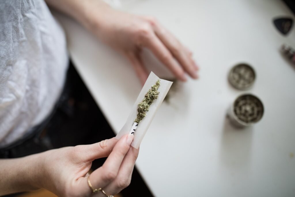 Teenagers and young adults who use cannabis have a higher risk of progressing to regular tobacco use, study finds
