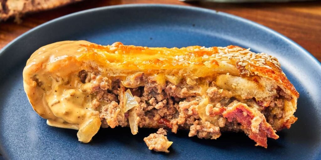 Easy Cheeseburger Garbage Bread Recipe