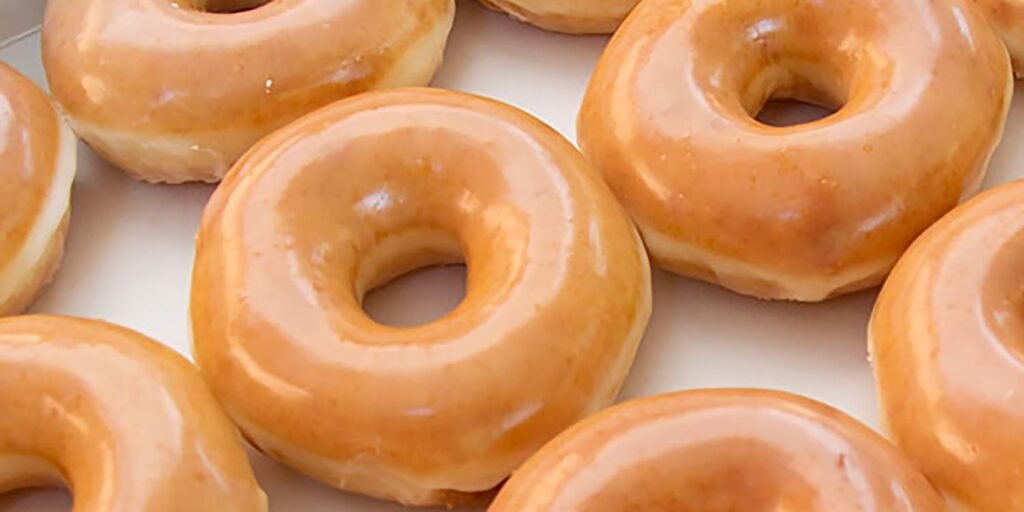 The (Official) Best Way To Reheat a Glazed Doughnut, According to Krispy Kreme